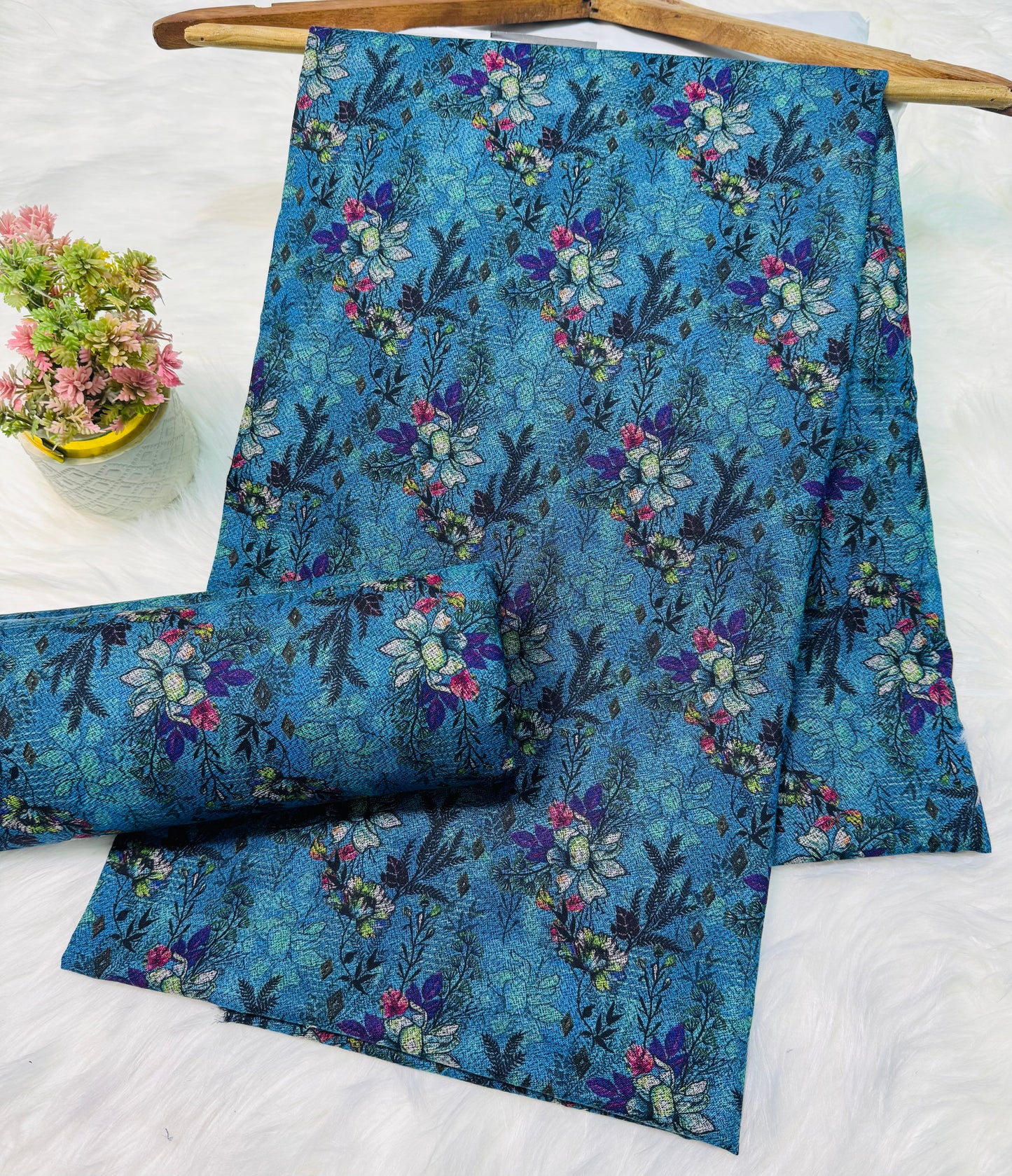 Unstitched Premium Dhanak 2PC Suit Fabric - 009