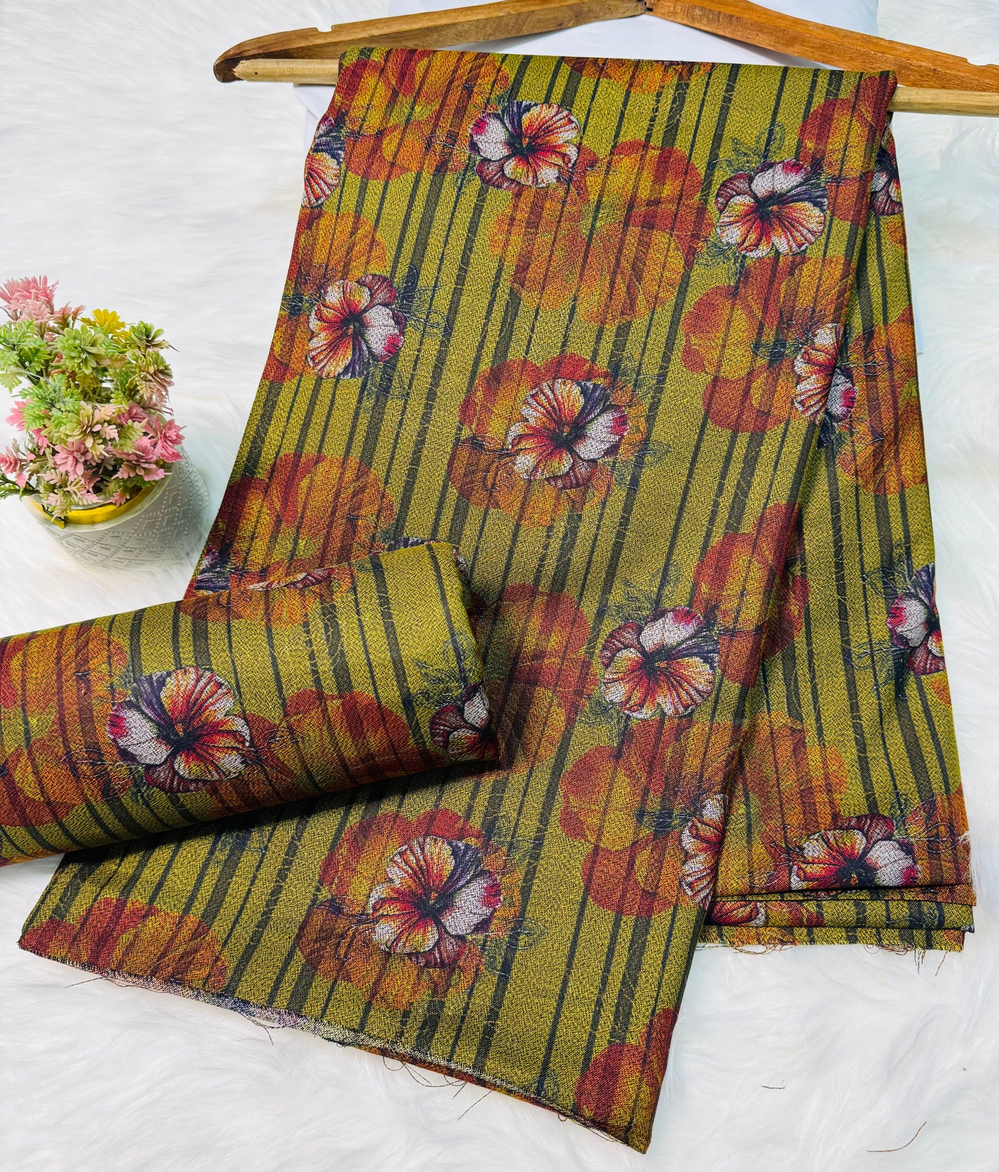 Unstitched Premium Dhanak 2PC Suit Fabric - 0024